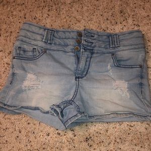 Cute jean shorts